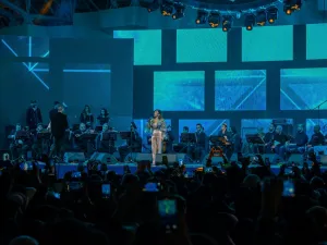 Prominent Arab Singer Assala Nasri Glistens in Live Global Village Concert