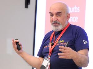 أستاذ مشارك لطبّ الأسرة بمؤسسة قطر: لا يوجد سبب للقلق من كورونا