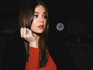 Hailee Steinfeld releases lyric video for 'Wrong Direction'