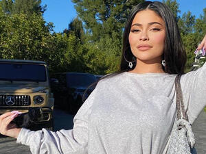 Kylie Cosmetics still knows how to use her greatest asset