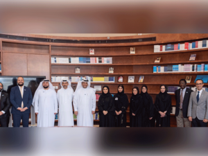 الإمارات الإسلامي يتبرع بمبلغ 2 مليون درهم لصالح جامعة محمد بن راشد للطب والعلوم الصحية