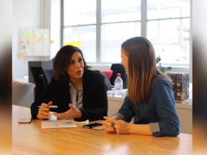 طلاب جامعة جورجتاون في قطر يتعلمون لغات جديدة على يد اللاجئين