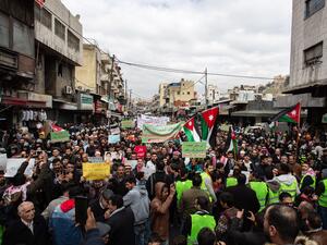 Jordanian security forces prevented the protesters from reaching the symbolic Al-Nakheel Square in the capital. (Twitter)