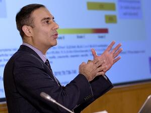 محاضرة متخصصة في وايل كورنيل للطب قطر حول أحدث الطرق العلاجية لمرض الذئبة