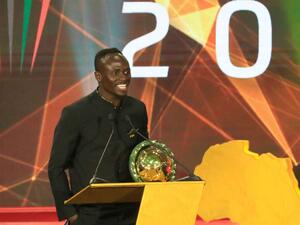 ماني يظفر بالجائزة