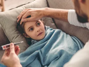 الاهتمام بالتطعيمات التى تحمى الطفل من الفيروسات والامراض