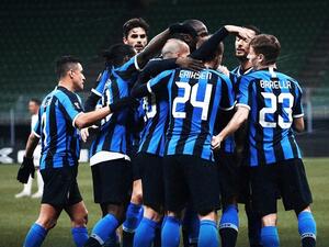 إنتر يبلغ دور الـ 16