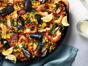 البايلا على الطريقة الأسبانية