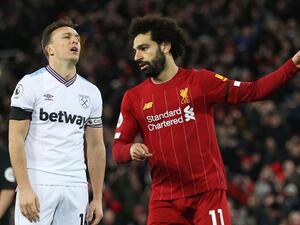 صلاح يحتفل بهدفه