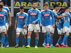 نابولي يتغلب على إنتر خارج أرضه