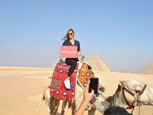 معاقبة كل من تسلق الآثار أو ارتكب فيها فعلا مخالفا للآداب العامة.