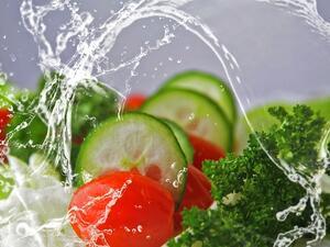 ما تفسير الحلم بطبق السلطة في المنام؟