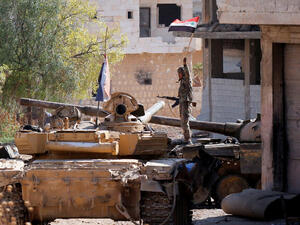  قوات الجيش تلاحق فلول الإرهابيين باتجاه مدينة سراقب