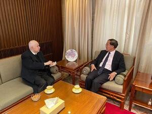 أبوغزاله يعرب للسفير الصيني عن تضامنه مع الجمهورية الشعبية في مكافحة فيروس كورونا