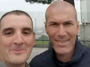 The Frenchman was involved in a small collision on his way to training, but found a helping hand in the form of the man whose vehicle he clipped 