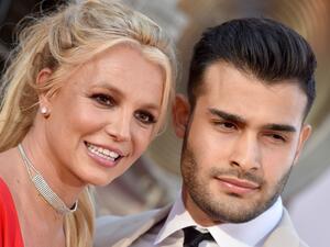 بريتني سبيرز وسام أصغري