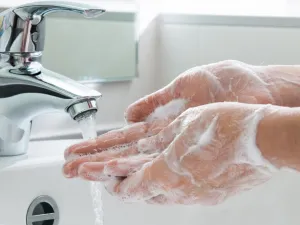  أظهرت اليدين الحد الأدنى من الجراثيم. وأثبتت هذه التقنية أنها الأفضل في تنظيف الأيدي من الجراثيم