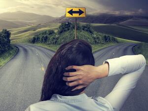 ان القرارات المالية لها عالمها الخاص؛ لأن القرارات المالية على المستوى الشخصي أو على مستوى الأعمال
