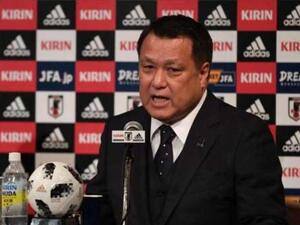 يوشيرو موري