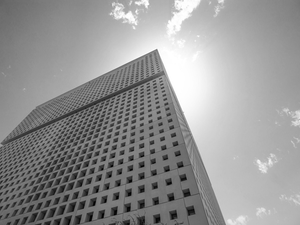 مؤسسة قطر تدعم مرونة الاقتصاد القطري من خلال إعفاء جميع مستأجري محلات البيع بالتجزئة التابعة للشركات الصغيرة والمتوسطة من دفع الإيجار لمدّة 6 أشهر مقبلة