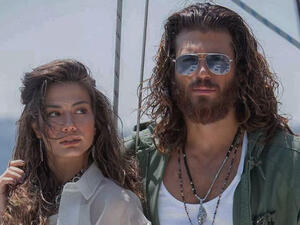 Can Yaman and Demet Özdemir