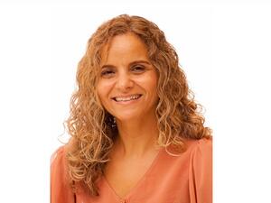 خبيرة بمؤسسة قطر: التواصل الاجتماعي والدعابة اللائقة يساعدان المجتمعات في التغلب على القلق