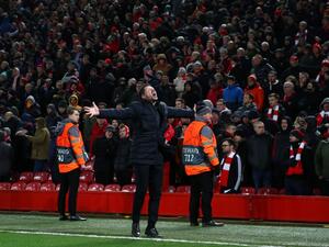 دييغو سيميوني مدرب أتلتيكو مدريد يقود فريقه لربع النهائي