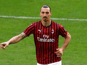 إبراهيموفيتش يفشل في إنقاذ ميلان رغم تسجيله هدف فريقه الوحيد