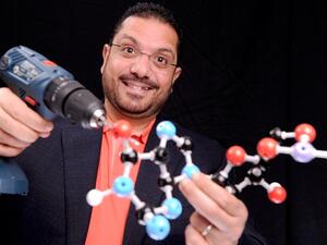 عالِم من وايل كورنيل للطب قطر يبتكر أصغر مثقاب في العالم