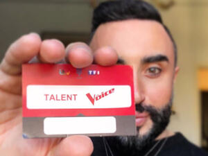 Judges Amel Bent, Lara Fabian, Marc Lavoine and Pascal Obispo turned their chairs (source: @matteoelkhodr Instagram)