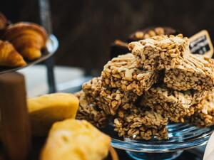 الجرانولا أو ألواح الطاقة بالشوفان والعسل