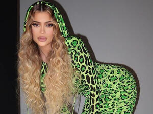 Her pieces often feature Arab influences