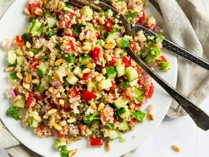 سلطة الكينوا المغذية