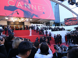 Uma Thurman attends the 'Ismael's Ghosts (Les Fantomes d'Ismael)' screening and Opening Gala during the 70th annual Cannes Film Festival at Palais des Festivals on May 17, 2017 in Cannes, France. (Shutterstock/ File Photo)