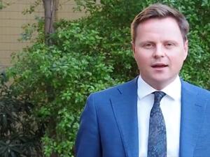 السفير البريطاني لدى العراق "ستفين هايكي" 