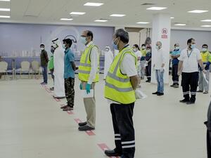 موانئ أبوظبي توفر مراكز لإجراء فحوصات الكشف عن فيروس كورونا المستجد لكوادرها التشغيلية في ميناءي خليفة وزايد