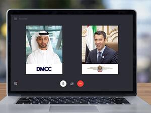 مركز دبي للسلع المتعددة يجري محادثة افتراضية مع سفير دولة الإمارات لدى المملكة المتحدة