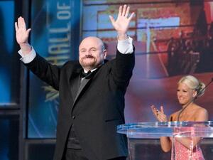 Howard even stepped in between the ropes for the occasional match, including facing rival Harvey Wippleman in a Tuxedo Match on 'Raw' in 1995. (Twitter)