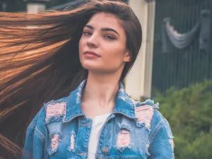اصنعيه بنفسك: خلطة زيت الثوم لتطويل الشعر