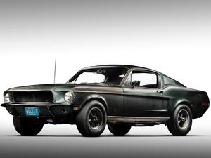 تحولت فورد موستانج إلى رمز للأداء الخارق واختارها العديد من الأبطال لمواجهة خصومهم وترسيخ أركان العدالة