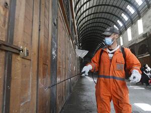 تواصل حملات التنظيف والتعقيم في أحياء وشوارع مدينة دمشق