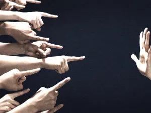 ما تفسير الحلم بالعنصرية في المنام؟