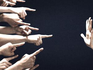 ما تفسير الحلم بالعنصرية في المنام؟