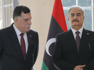 رئيس حكومة الوفاق الليبية فايز السراج والمشير خليفة حفتر / أرشيفية