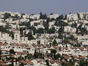 "إسرائيل" تواصل تنفيذ مخططاتها المتمثلة بالبناء في المناطق الإستراتيجية داخل الضفة والقدس