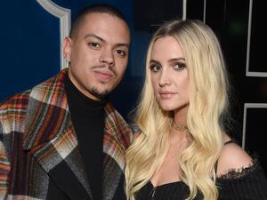 آشلي سيمبسون وإيفان روس