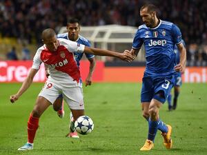 من مواجهة سابقة بين كييليني ومبابي