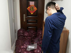 فتاة تنتقم من حبيبها السابق بطريقة غريبة!