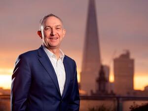 شنايدر إلكتريك و أڤيڤا تعززان شراكتهما لتقديم الحلول المتكاملة لمراكز البيانات فائقة الحجم ومتعددة المواقع