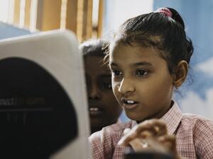 إريكسون تطلق برنامج مخصص لتعزيز قدرات التعلم الرقمي لدى الطلاب حول العالم